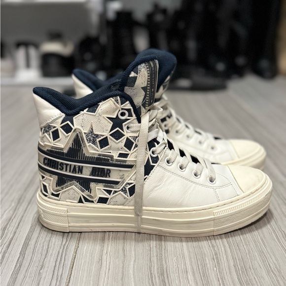 Dior Monochrome Sneakers - Picture 4 of 6